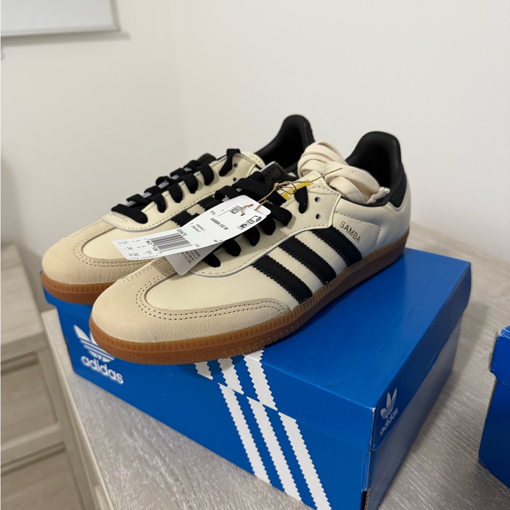 Adidas Samba beige and Black Shoes